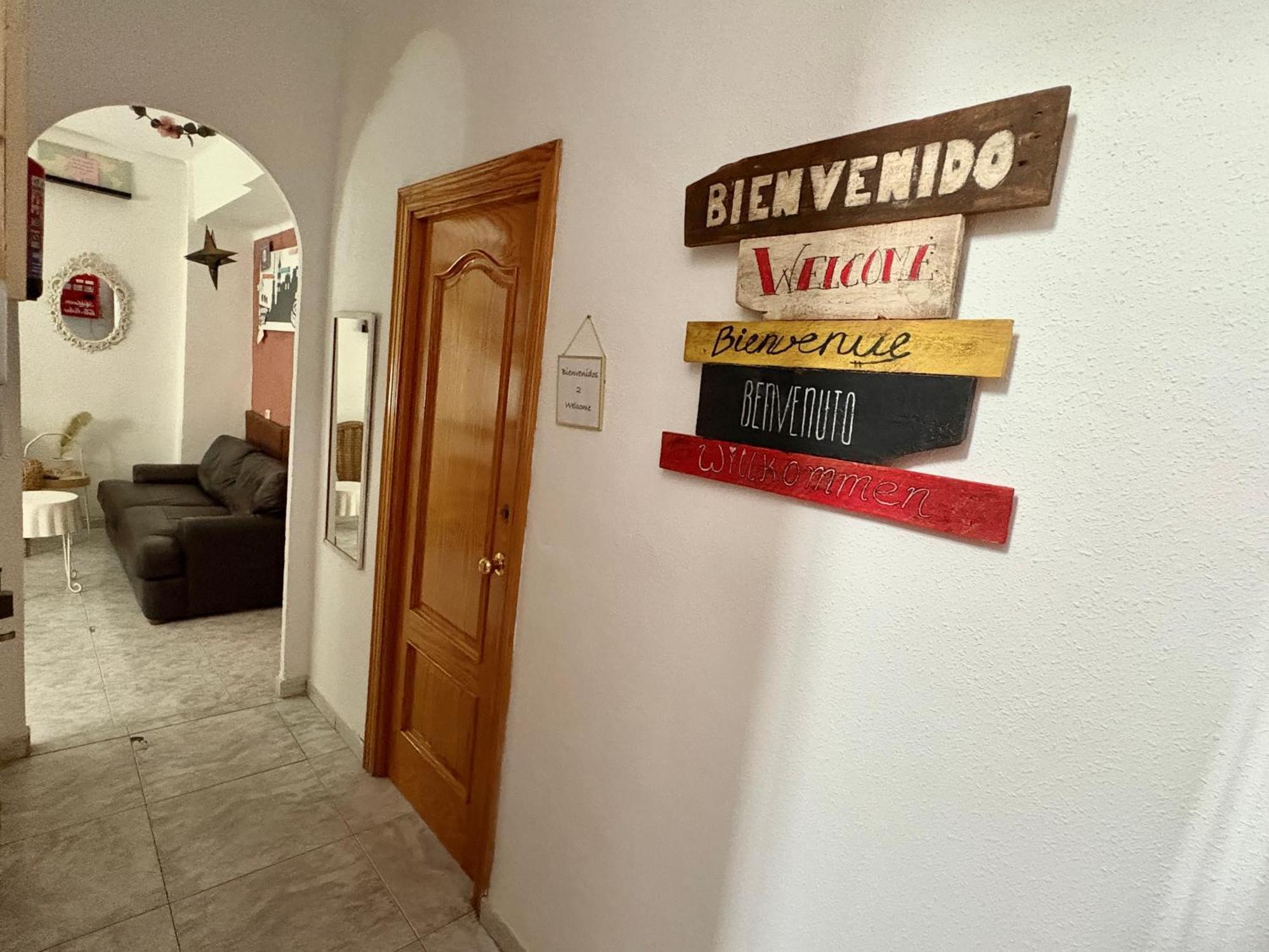 Habitacion En Calle Molino Malaga Bagian luar foto
