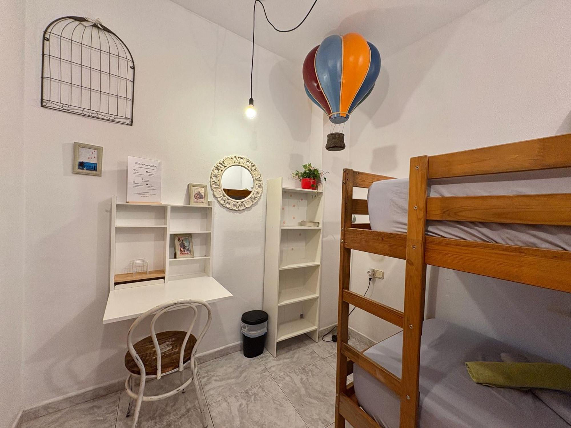 Habitacion En Calle Molino Malaga Bagian luar foto