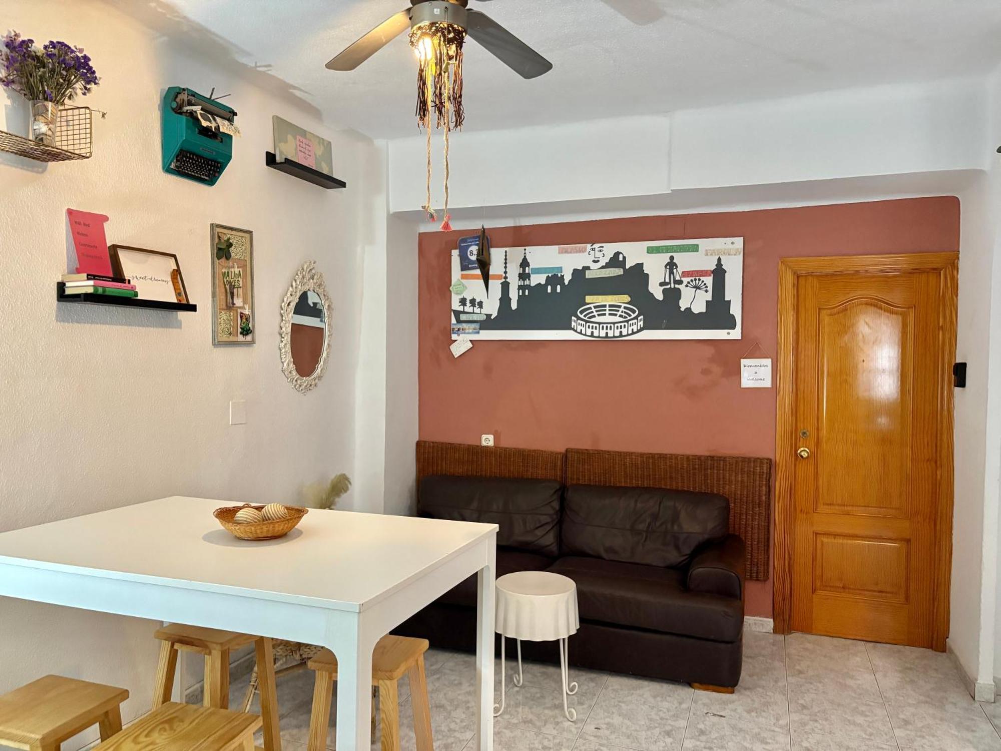 Habitacion En Calle Molino Malaga Bagian luar foto