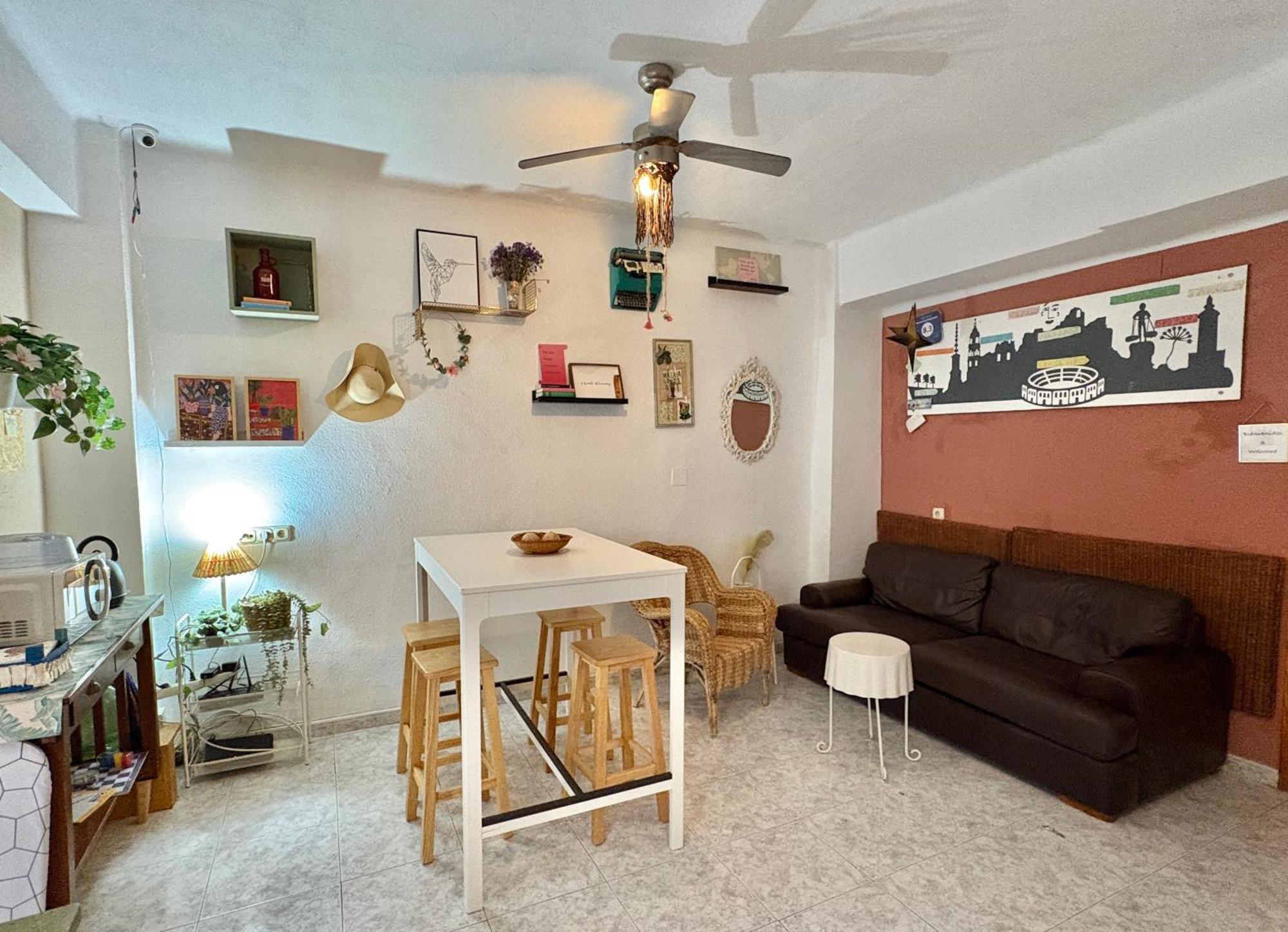 Habitacion En Calle Molino Malaga Bagian luar foto